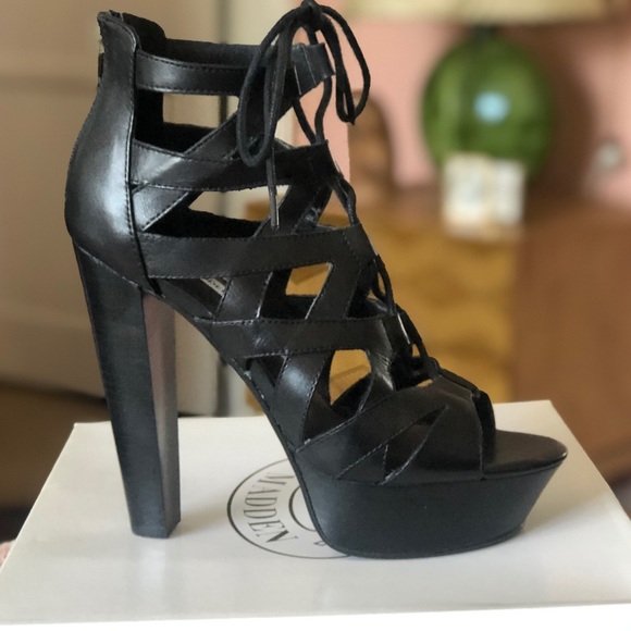 Chunky wooden caged heel platform - Picture 1 of 5